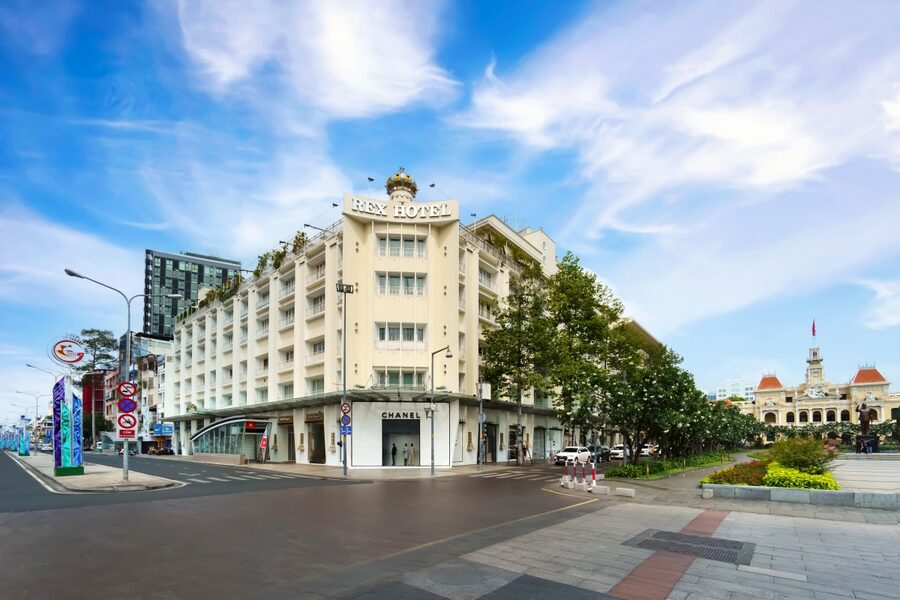 review-rex-hotel-saigon