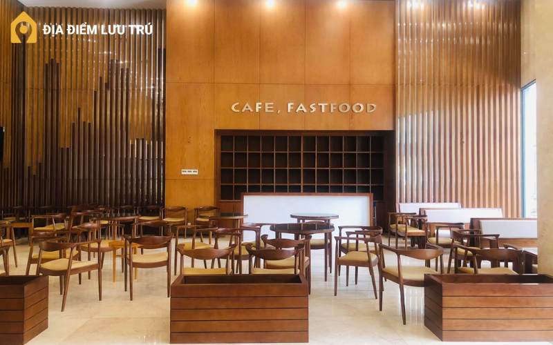 Bar and Coffee