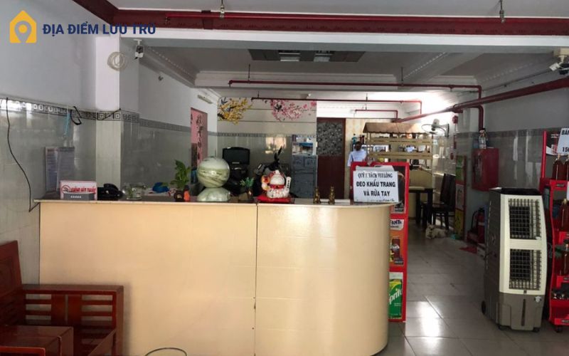 Ẩm thực và dịch vụ ăn uống tại khách sạn Hoàng Gia