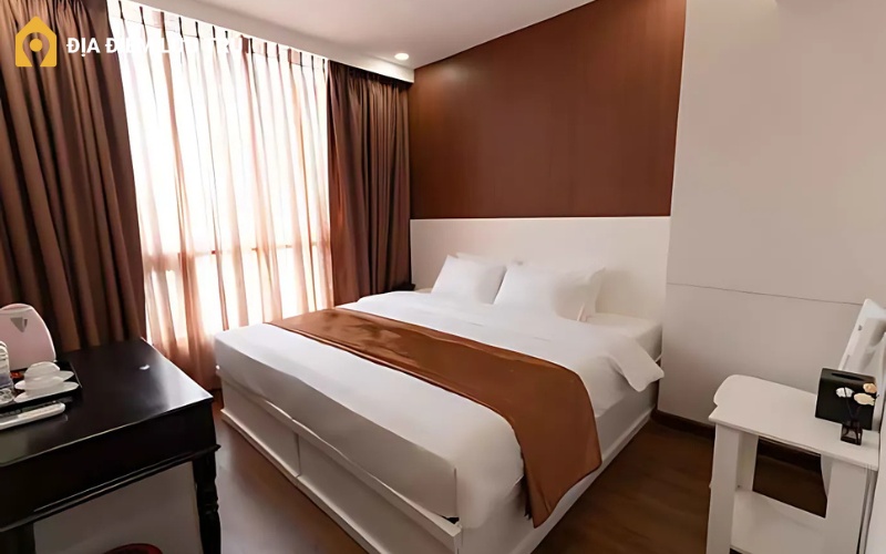queen-central-hotel-4