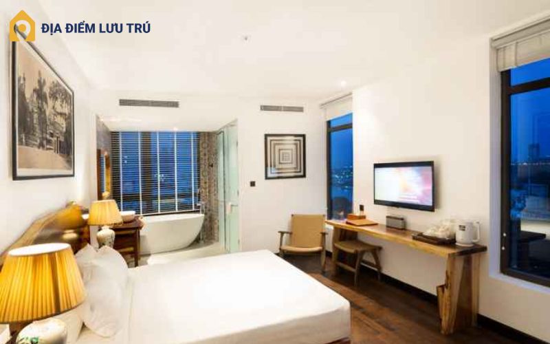 Sky Gem River View Room